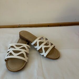 Kelly & Katie Kenzy White Sandals